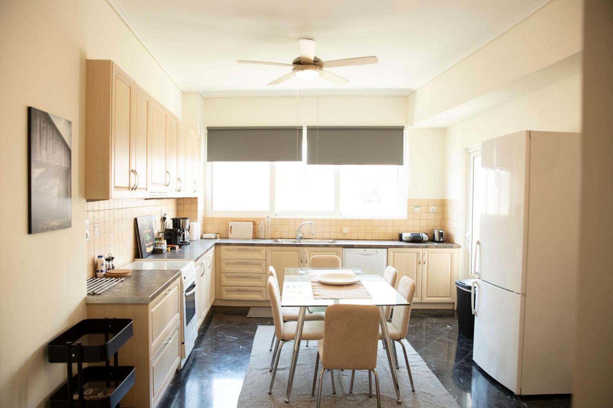 Spacious Glyfada Golf 4Br -Near Beach + Shops Афіни Екстер'єр фото